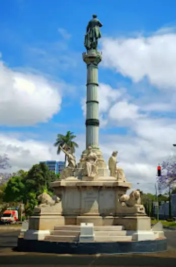 monumento homenaje a Miguel Ángel García Granados en Guatemala, expresidente del país