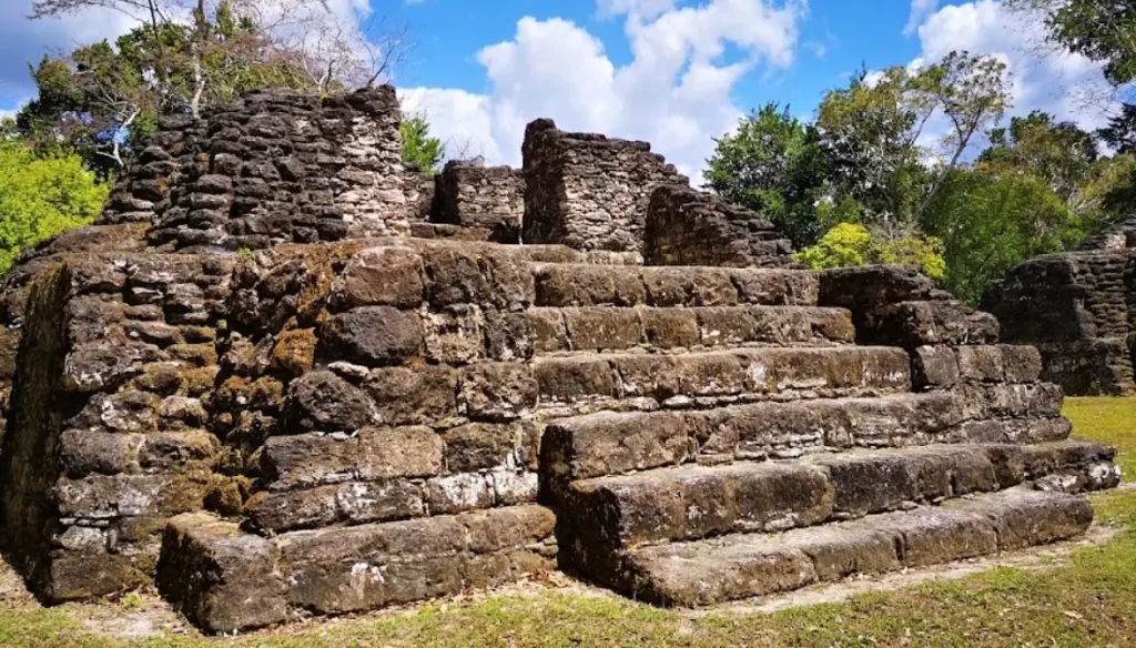 Uaxactun, ciudad maya para visitar en Guatemala